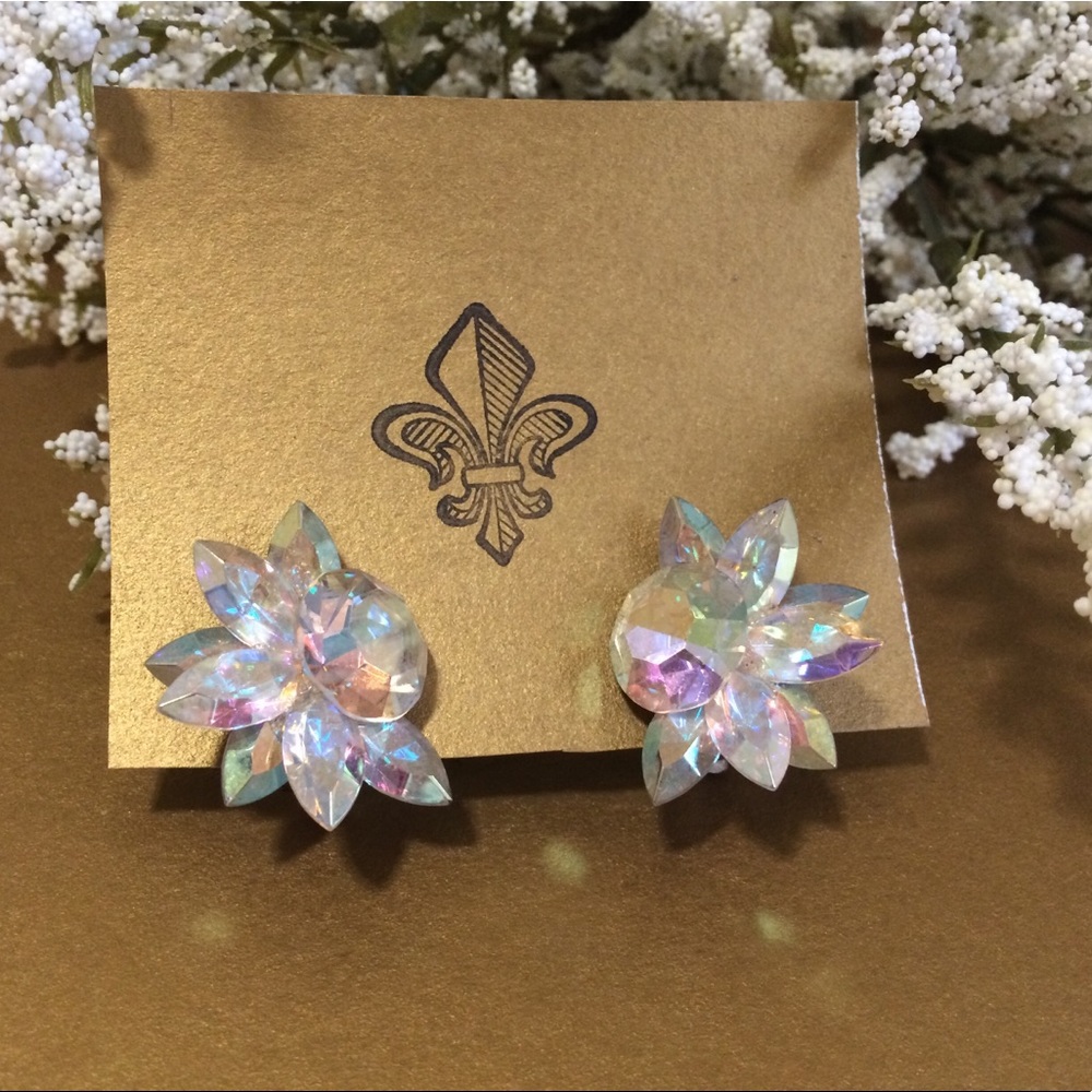 Iridescent Rhinestone Clip On Earrings⚜️